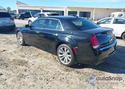 2018 Chrysler 300 Limited z USA, uszkodzony, nr VIN 2C3CCAEG5JH137002